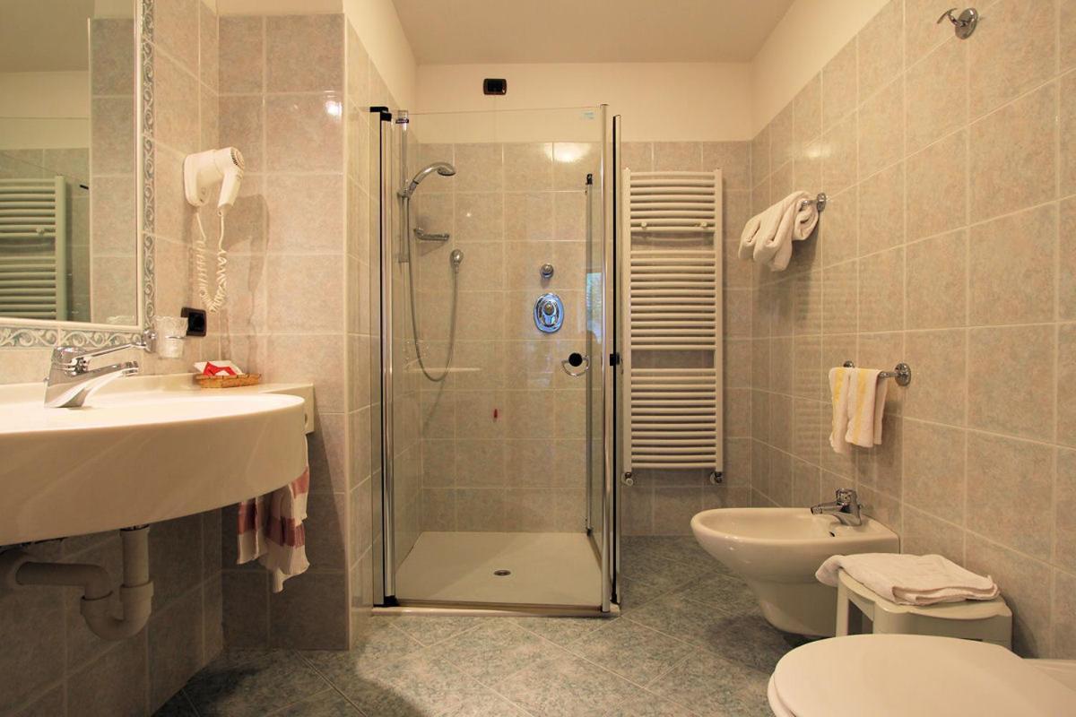 Hotel Al Lago 소라가 외부 사진